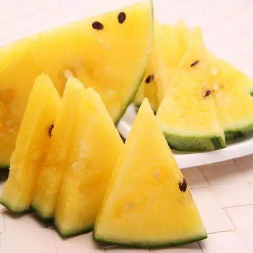 筊瓜黑了可以吃吗,筊瓜黑了还能食用吗？揭秘食用安全与营养保留之谜